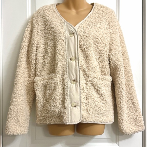 Old Navy Women's Beige Teddy Jacket - Picture 2 of 6
